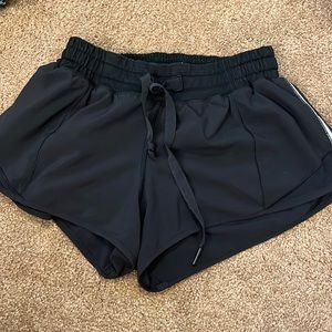 Hotty Hot Low-Rise Lined Short 2.5"